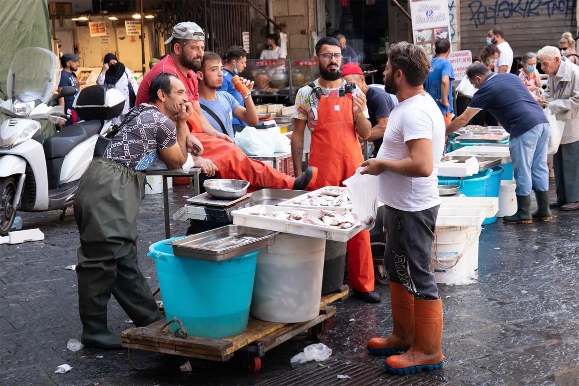 Trabajadores del mercado de Catania